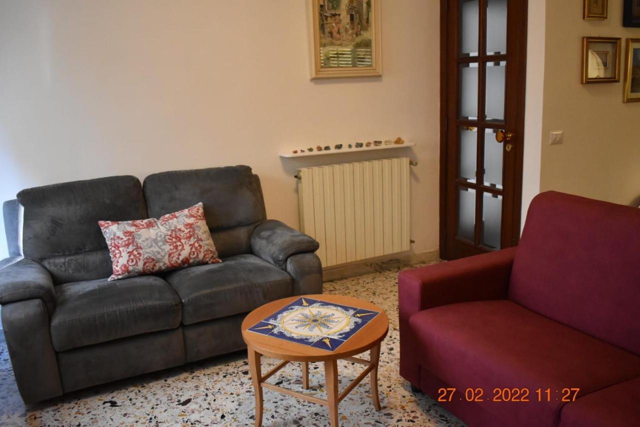Casa Vacanze "A Casa Di Maria" 那不勒斯 外观 照片